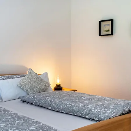 Daire Flut Am Weserstrand Sandstedt