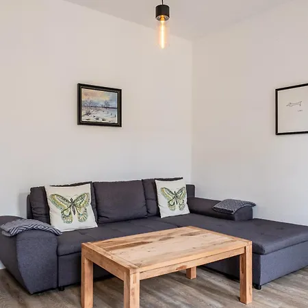 Daire Flut Am Weserstrand *