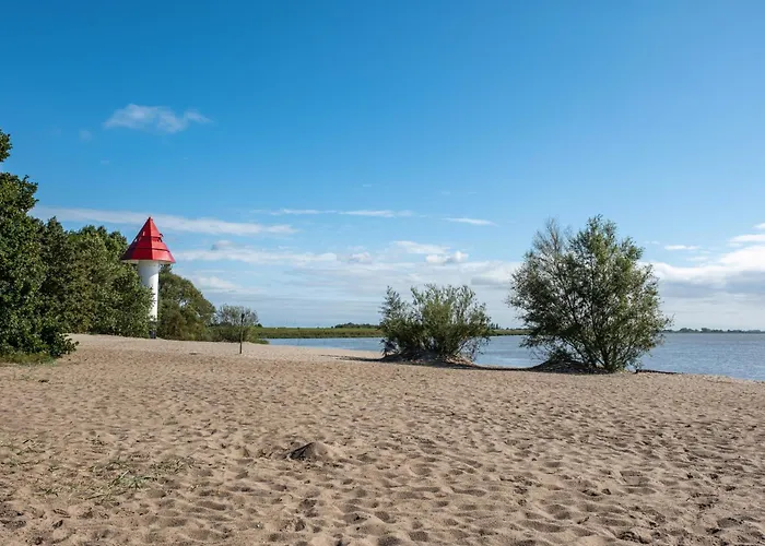 Flut Am Weserstrand Sandstedt
